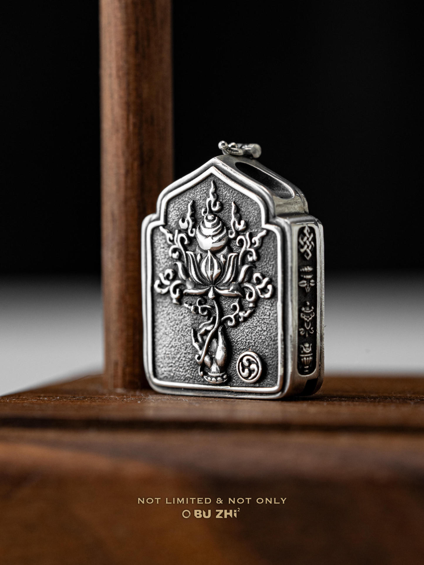 Yellow Jambhala Ga'u Box